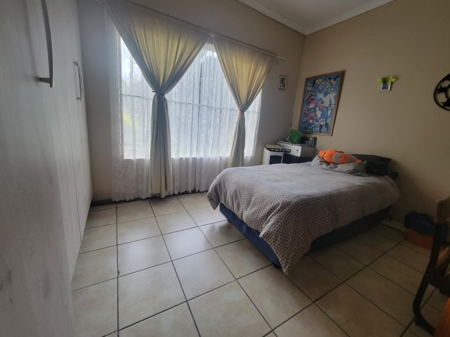 6 Bedroom Property for Sale in Jordania Free State